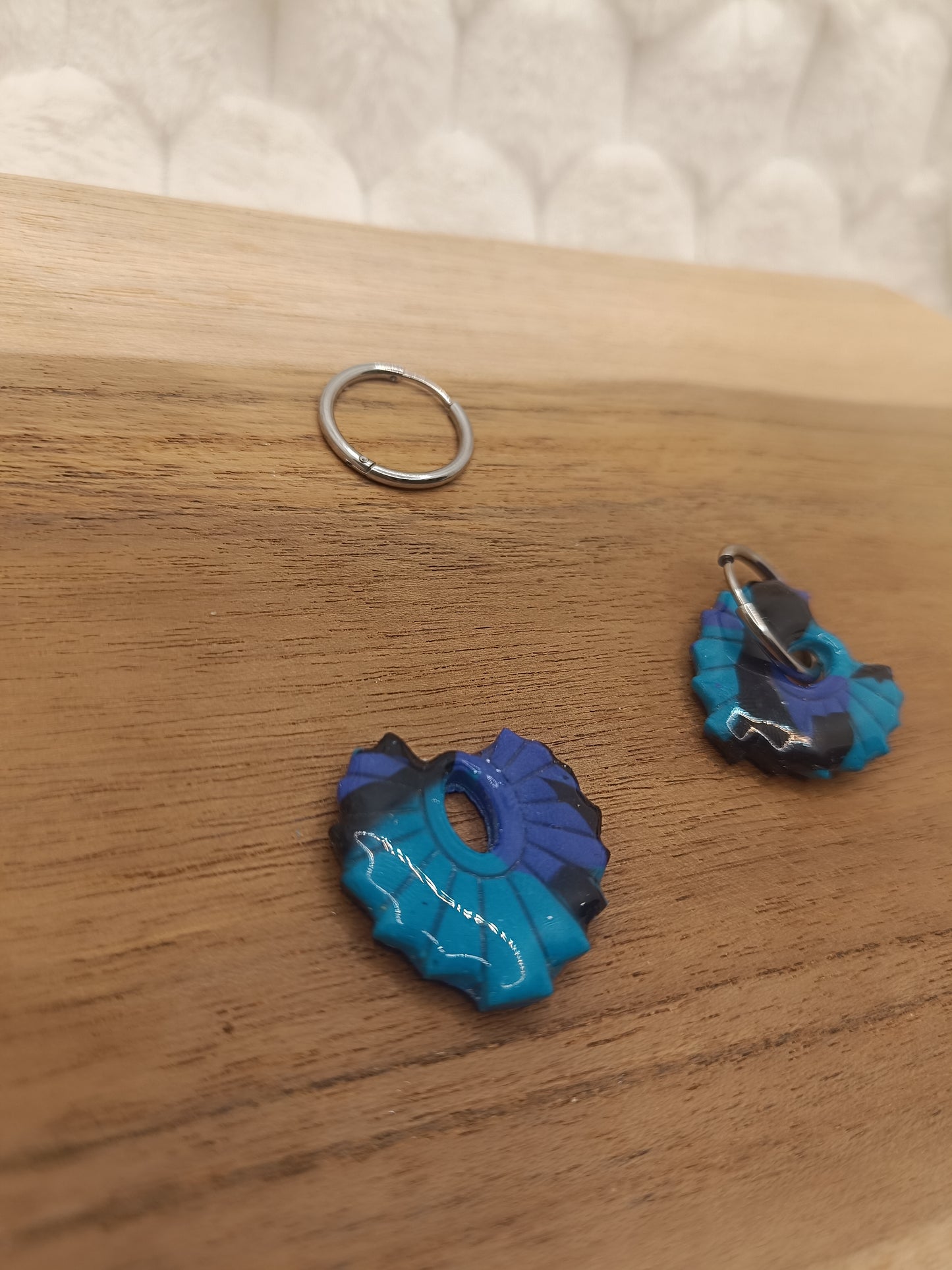 Pampille " gladys " bleu foncé/clair et noir