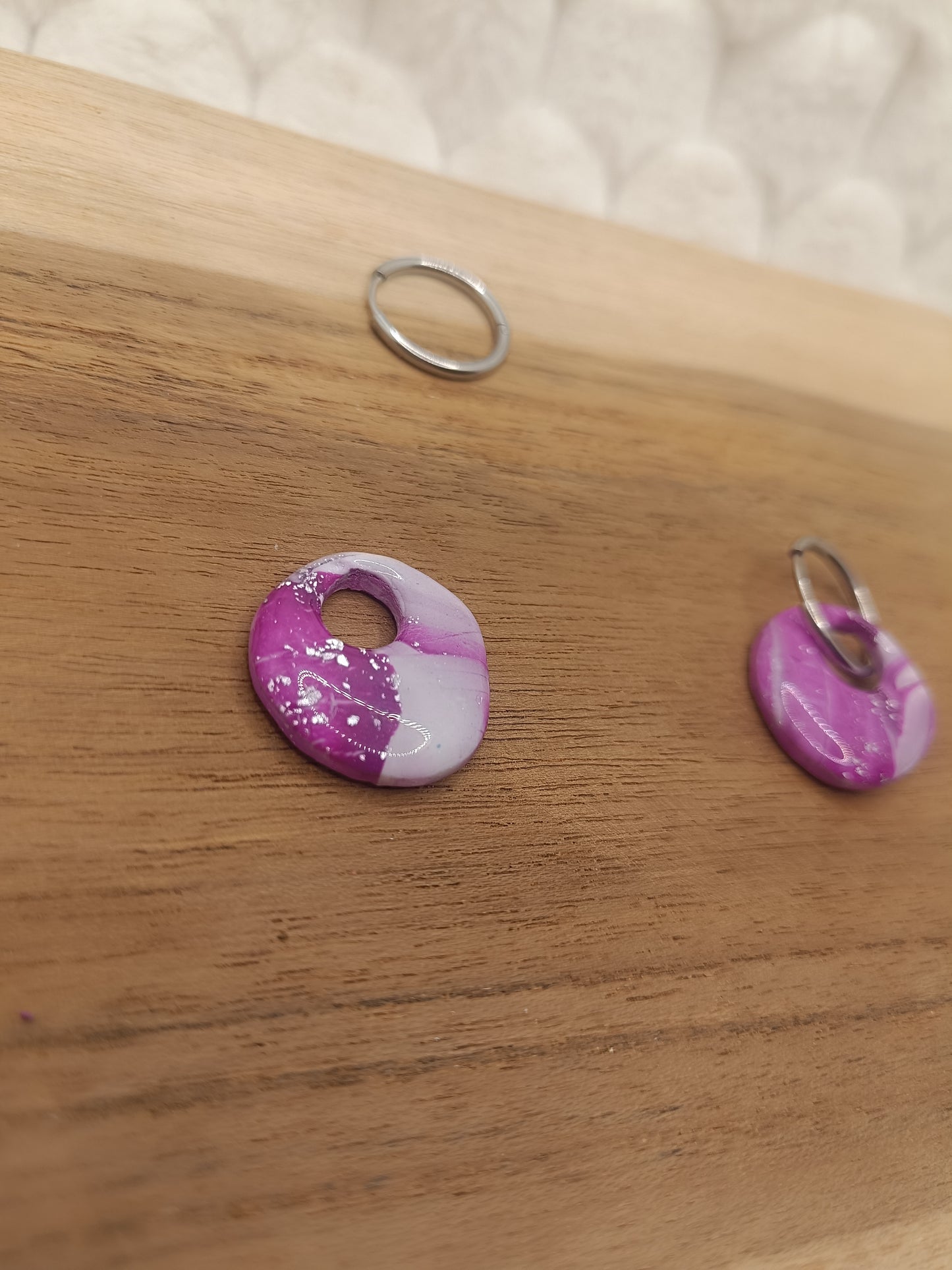 Pampille " malya " marbré blanche et violette