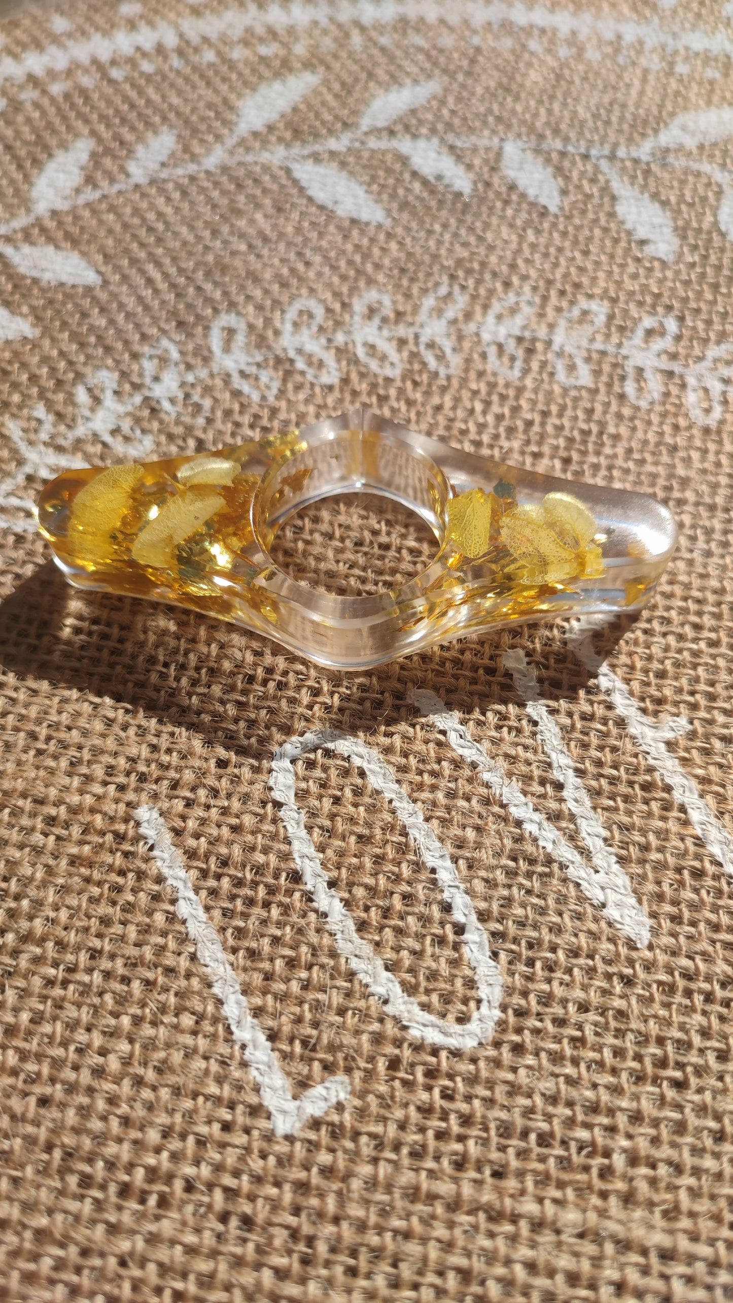 bague de lecture résine fleur et feuille d'or