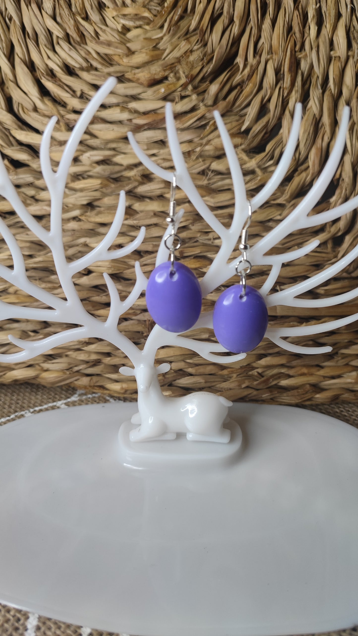 boucles d'oreilles ovale violet pastel en résine epoxy