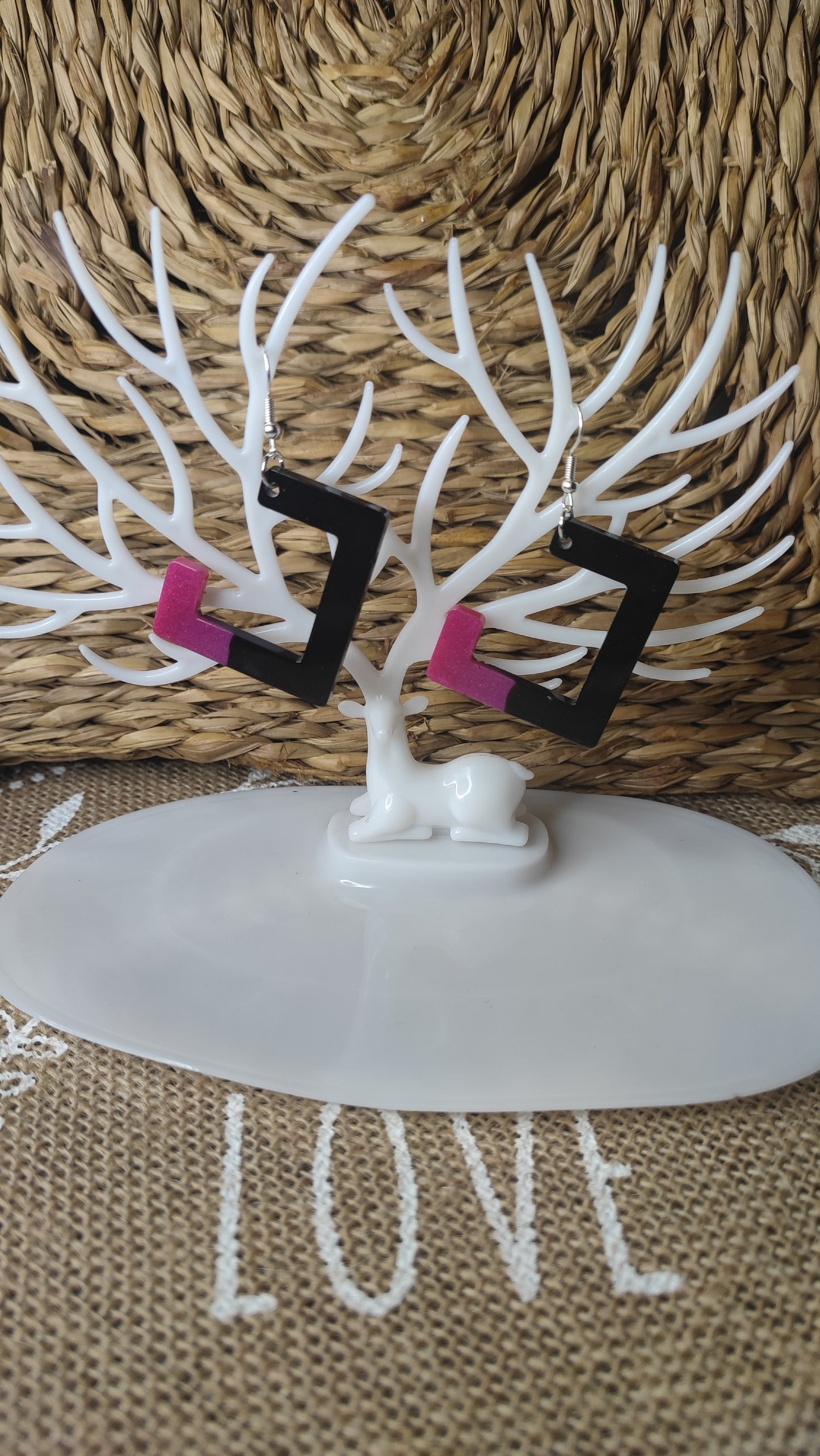 boucles d'oreilles géométrique en résine epoxy