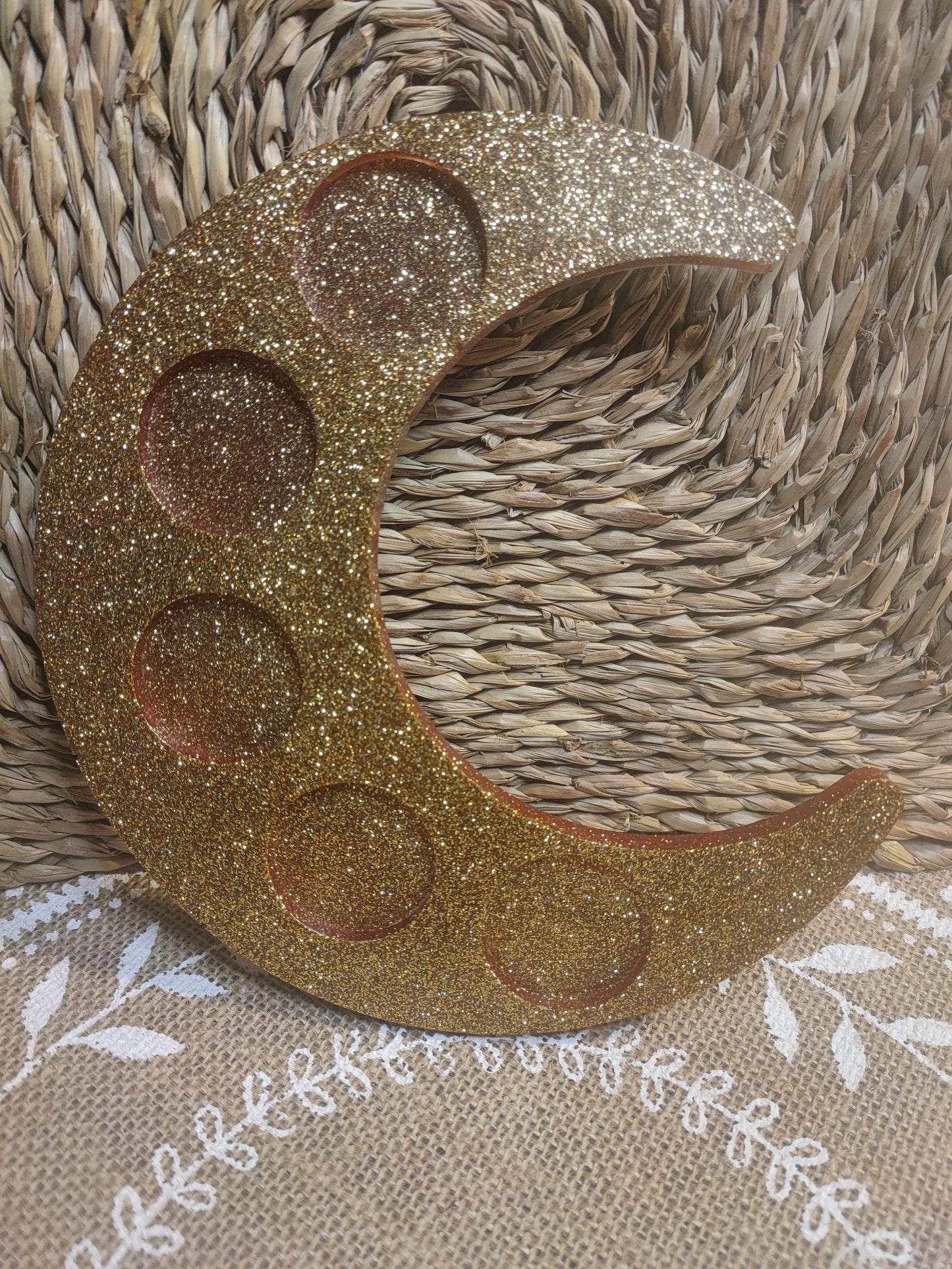 bougeoir lune mauve avec paillettes doré résine epoxy