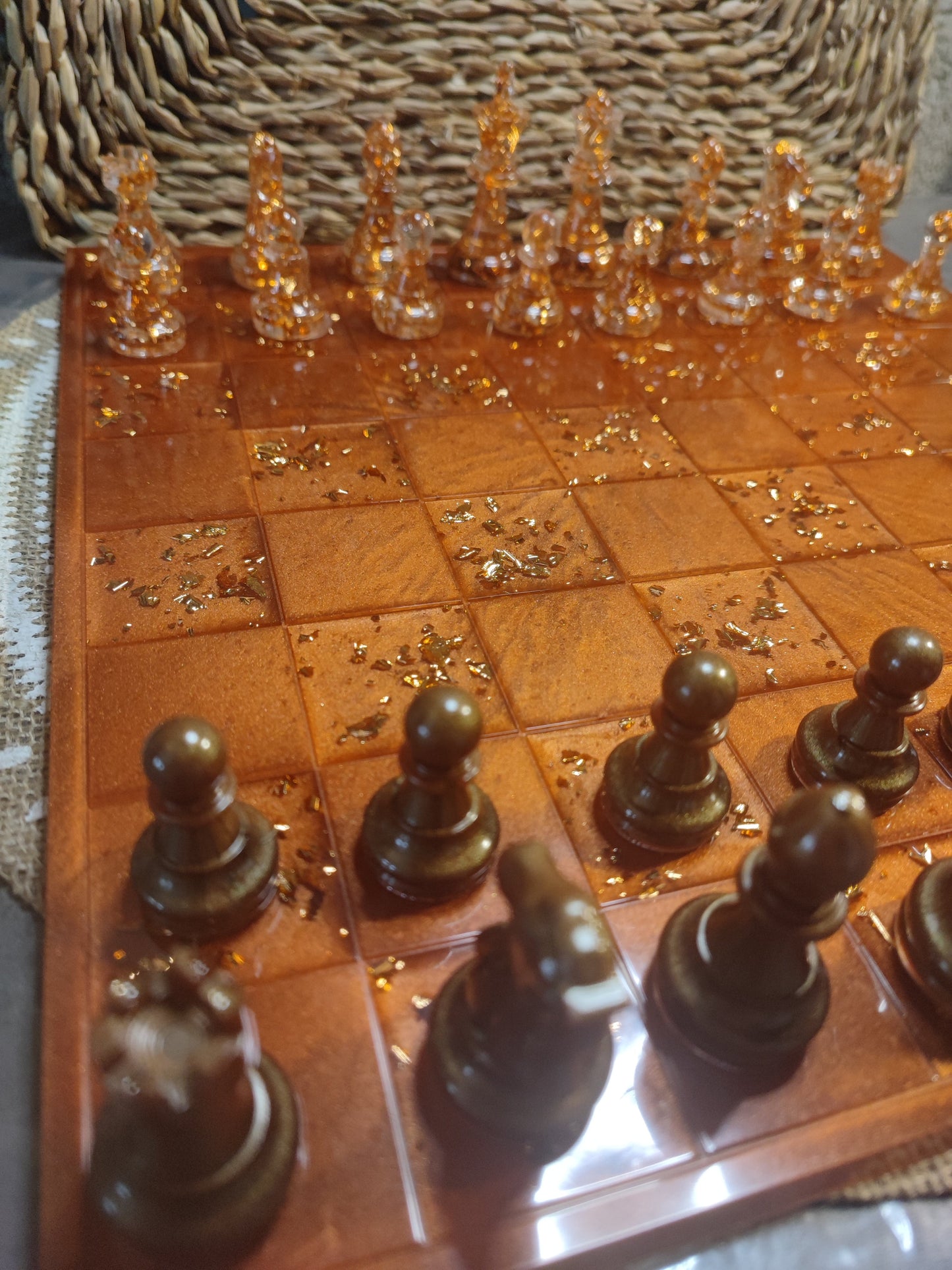 échiquier marron cuivré et doré résine epoxy