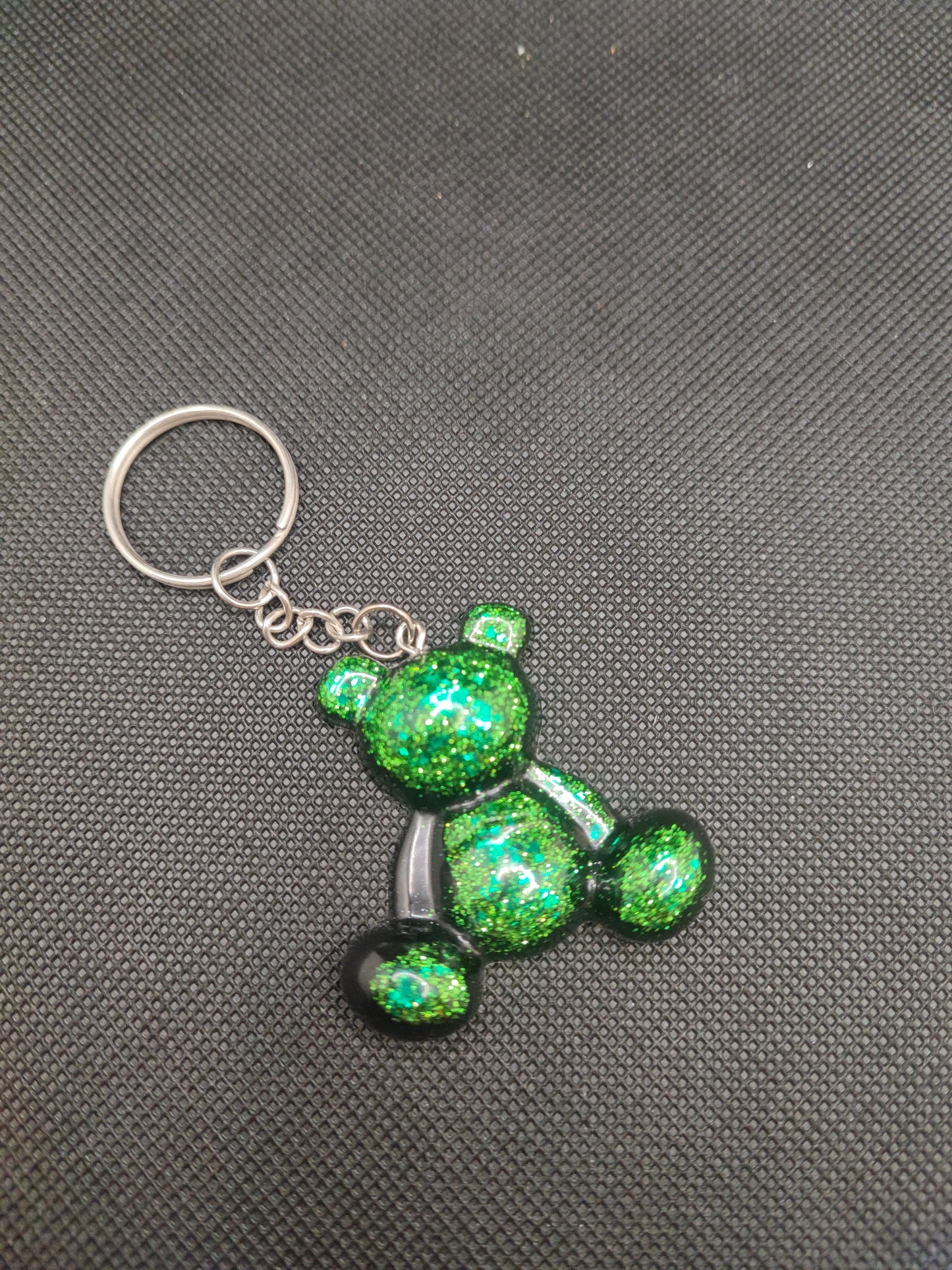 porte clé maman ours noir et vert pailleté résine epoxy
