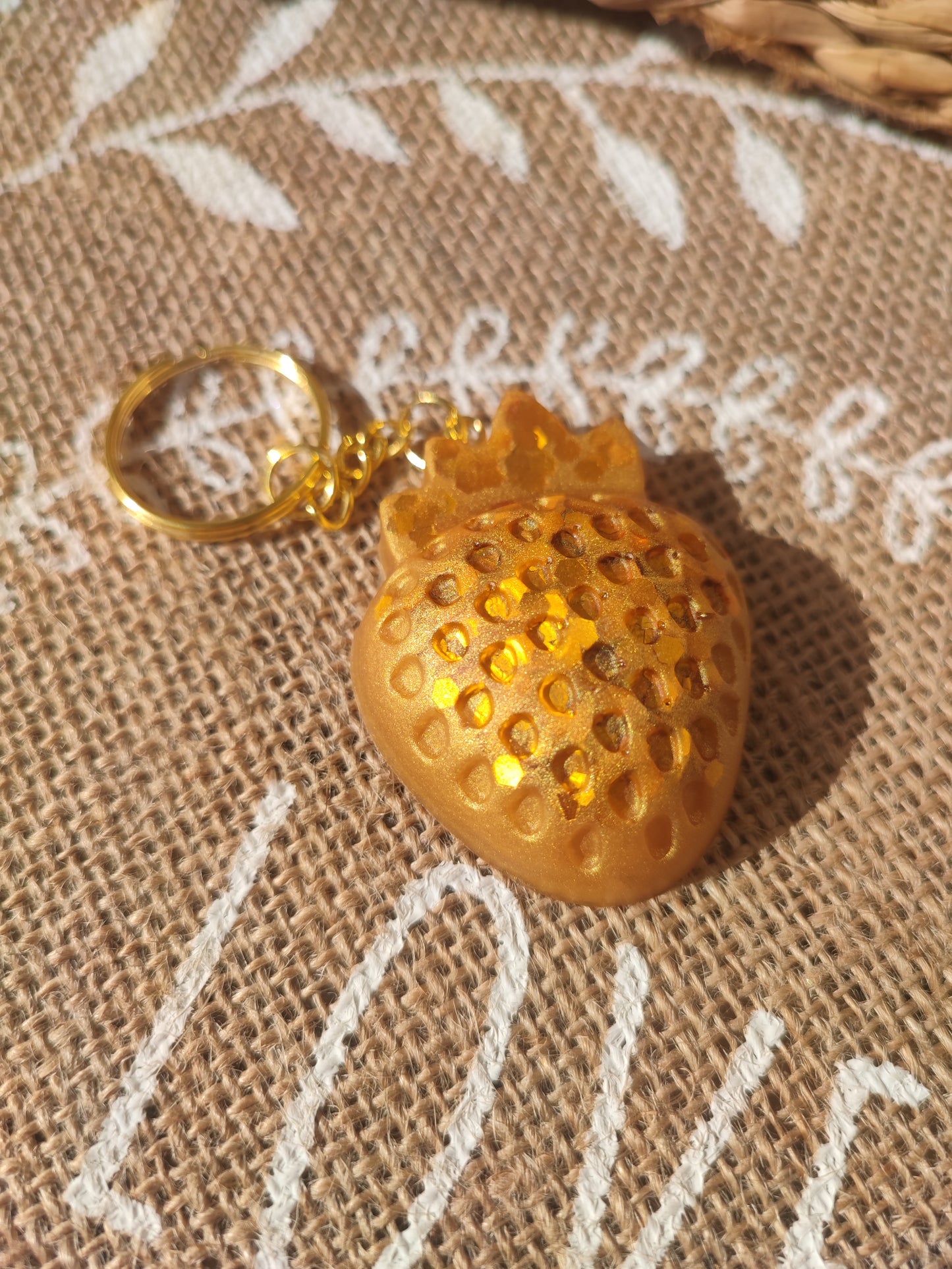 portes clés fantaisies ananas doré pailleté résine epoxy