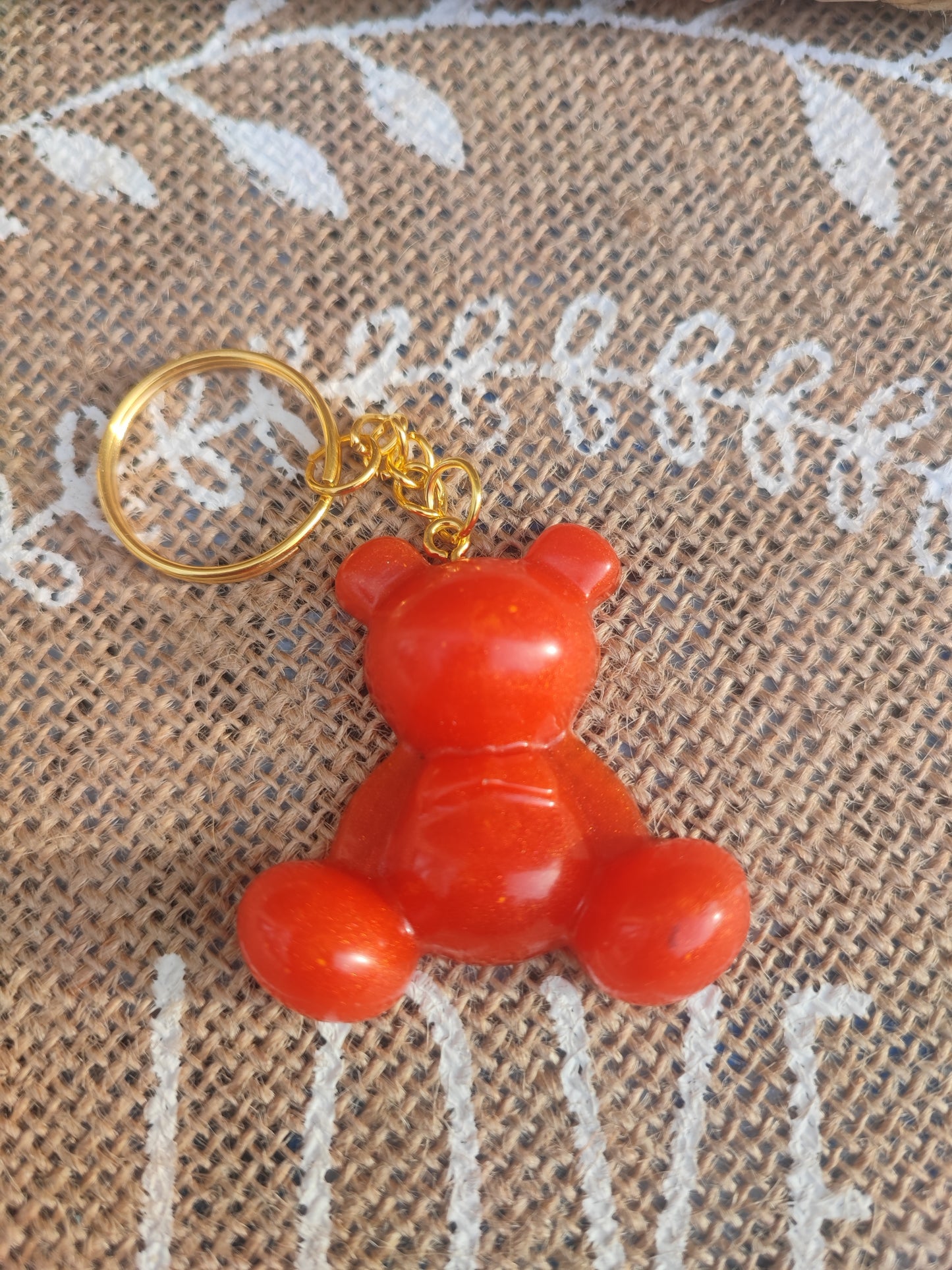 porte clé maman ours rouge orangé résine epoxy
