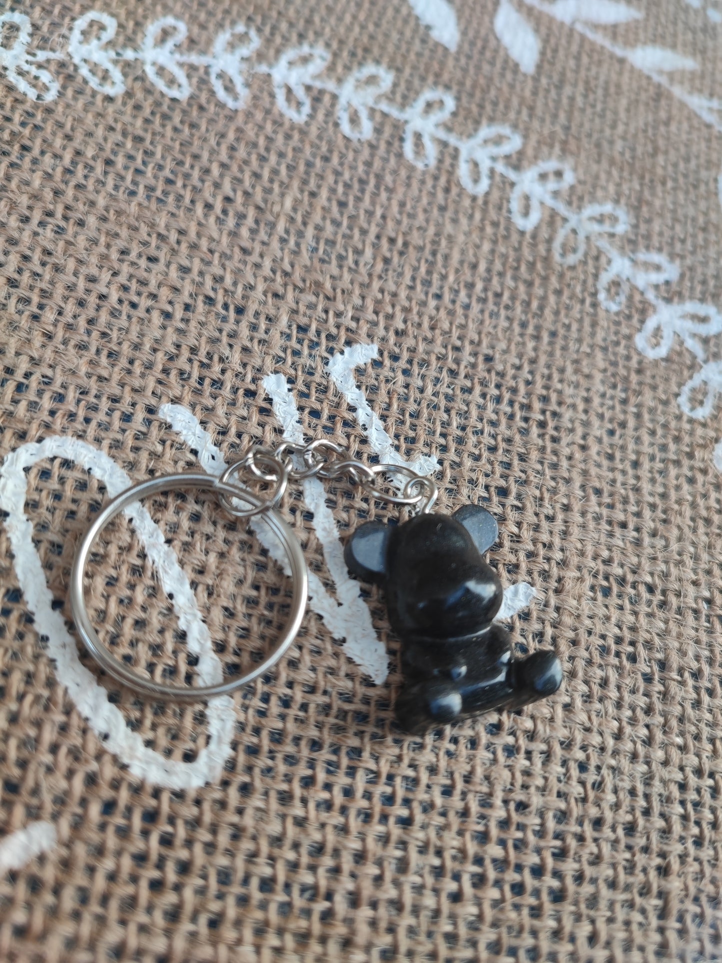 porte clé ourson noir opaque résine epoxy