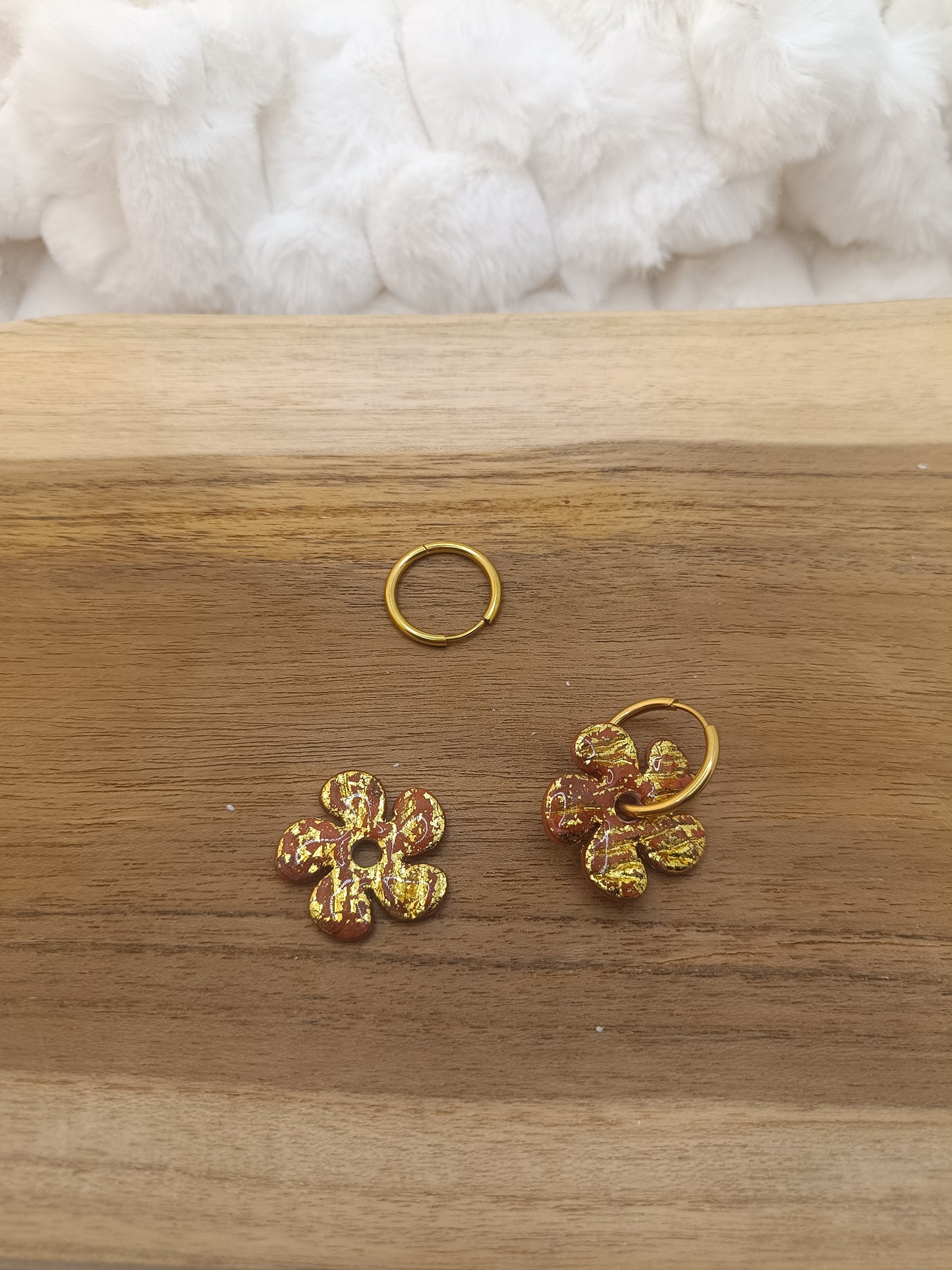 Pampille " dahlia " chocolat terracotta et doré