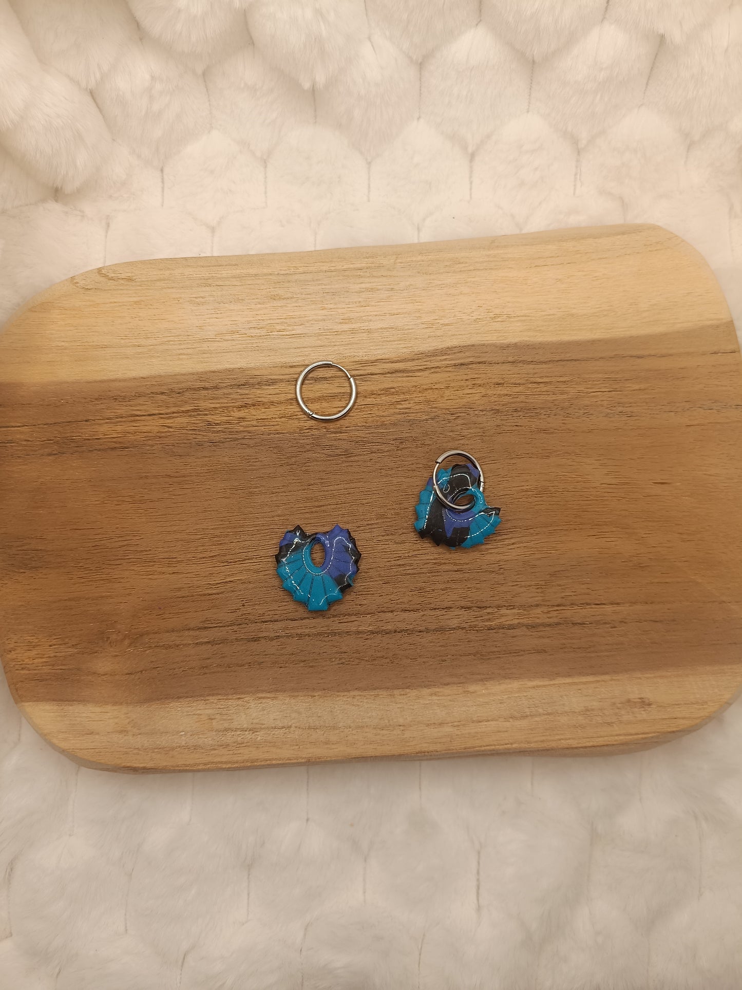 Pampille " gladys " bleu foncé/clair et noir