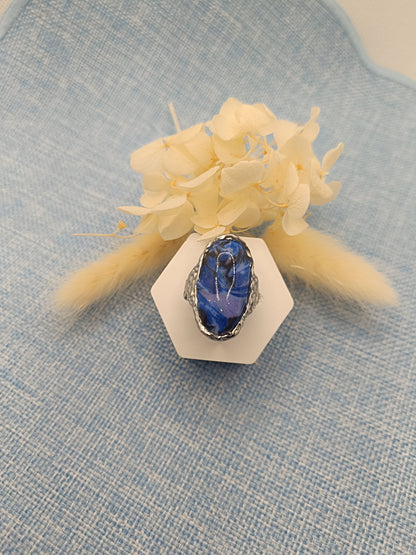 Bague argenté avec cabochon marbré bleu et noir