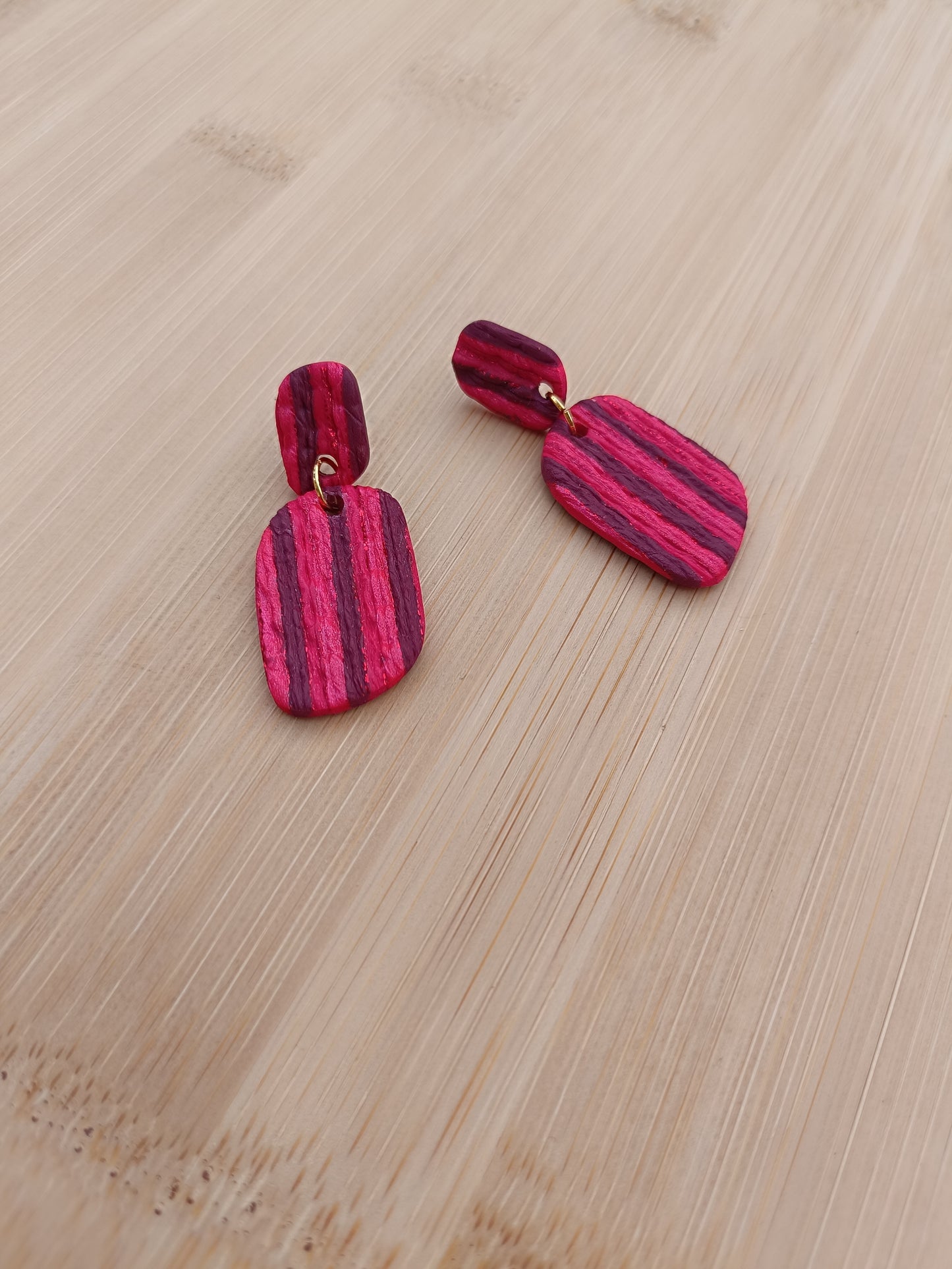 Boucles d'oreilles " nora " rouge intense