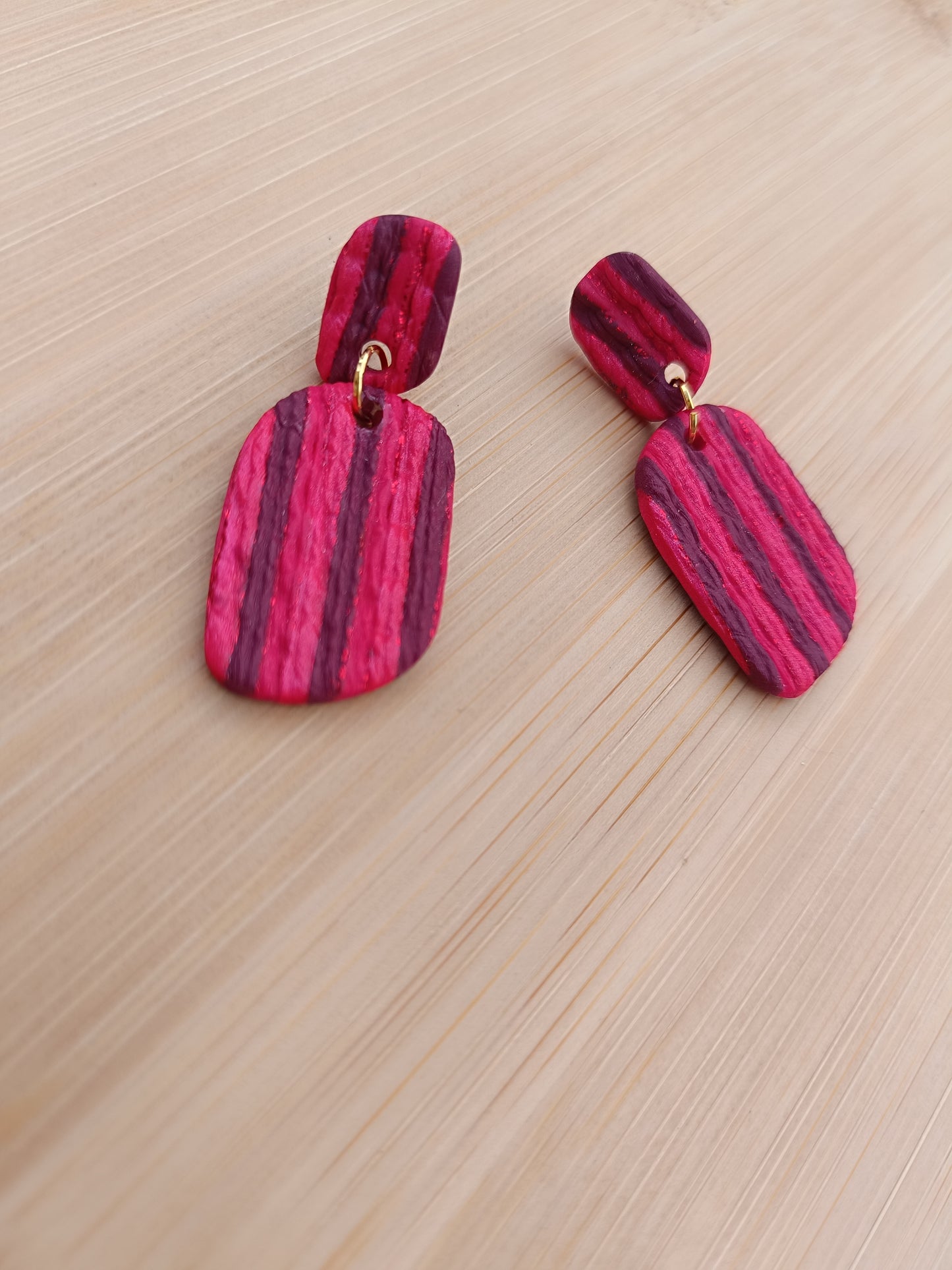 Boucles d'oreilles " nora " rouge intense