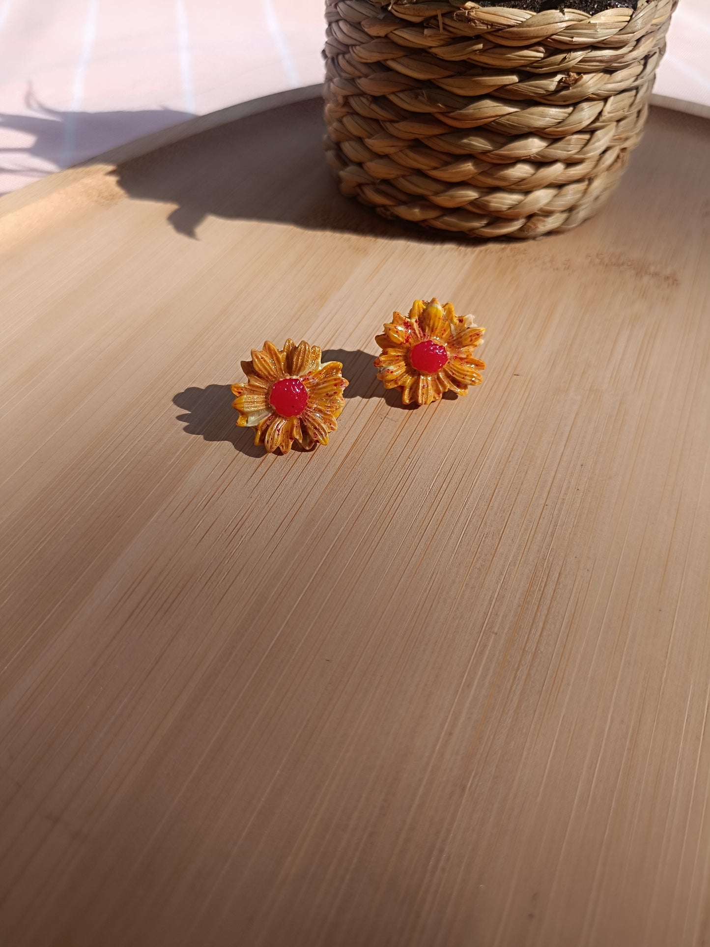 Clous d'oreilles " miel sauvage "