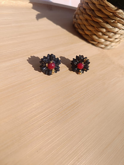 Clous d'oreilles " Rubis de minuit "