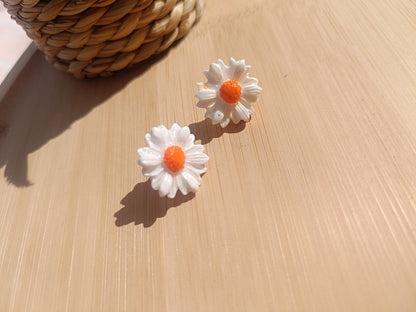 Clous d'oreilles " pâquerette d'été "
