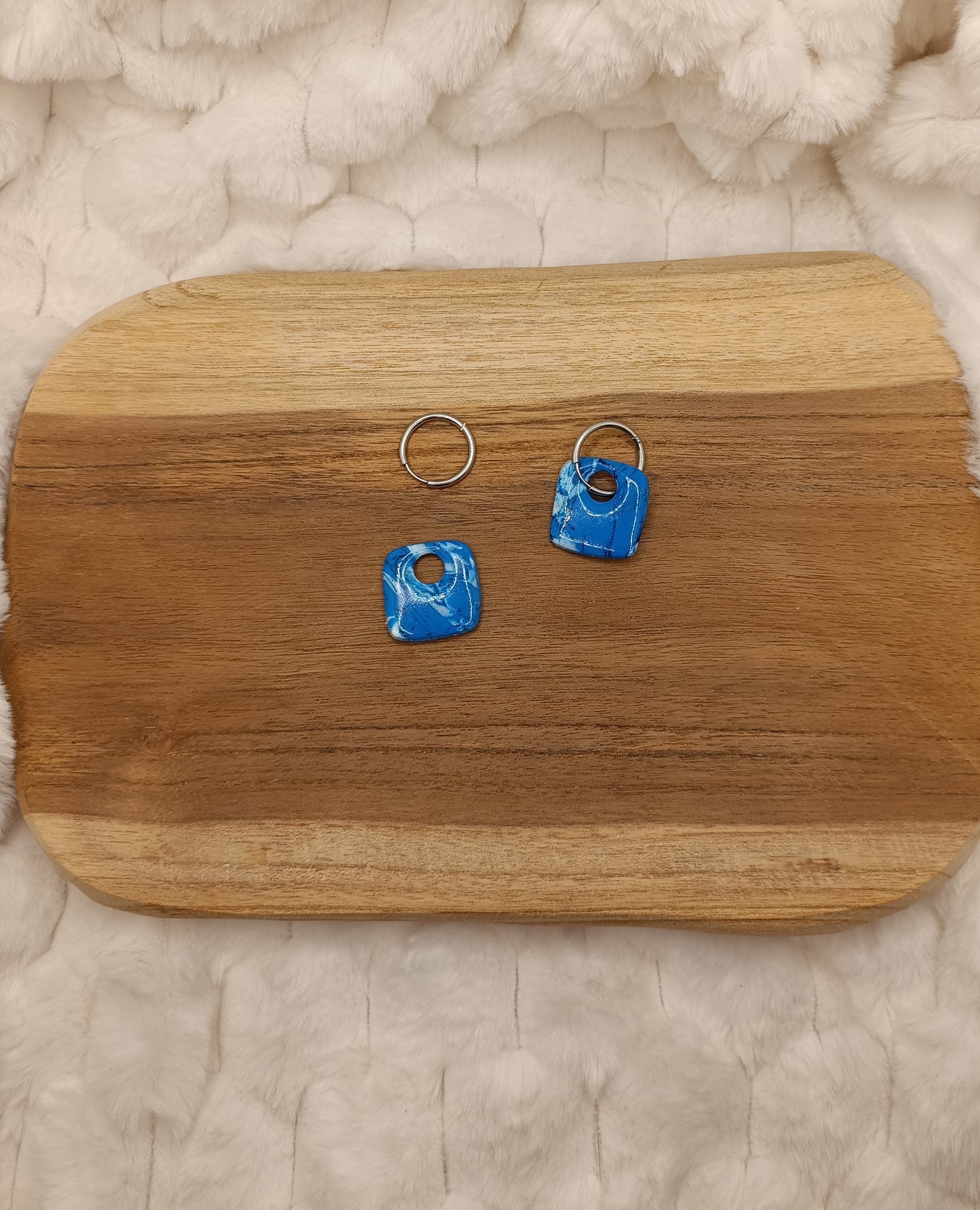 Pampille " rose" marbré bleu et blanc