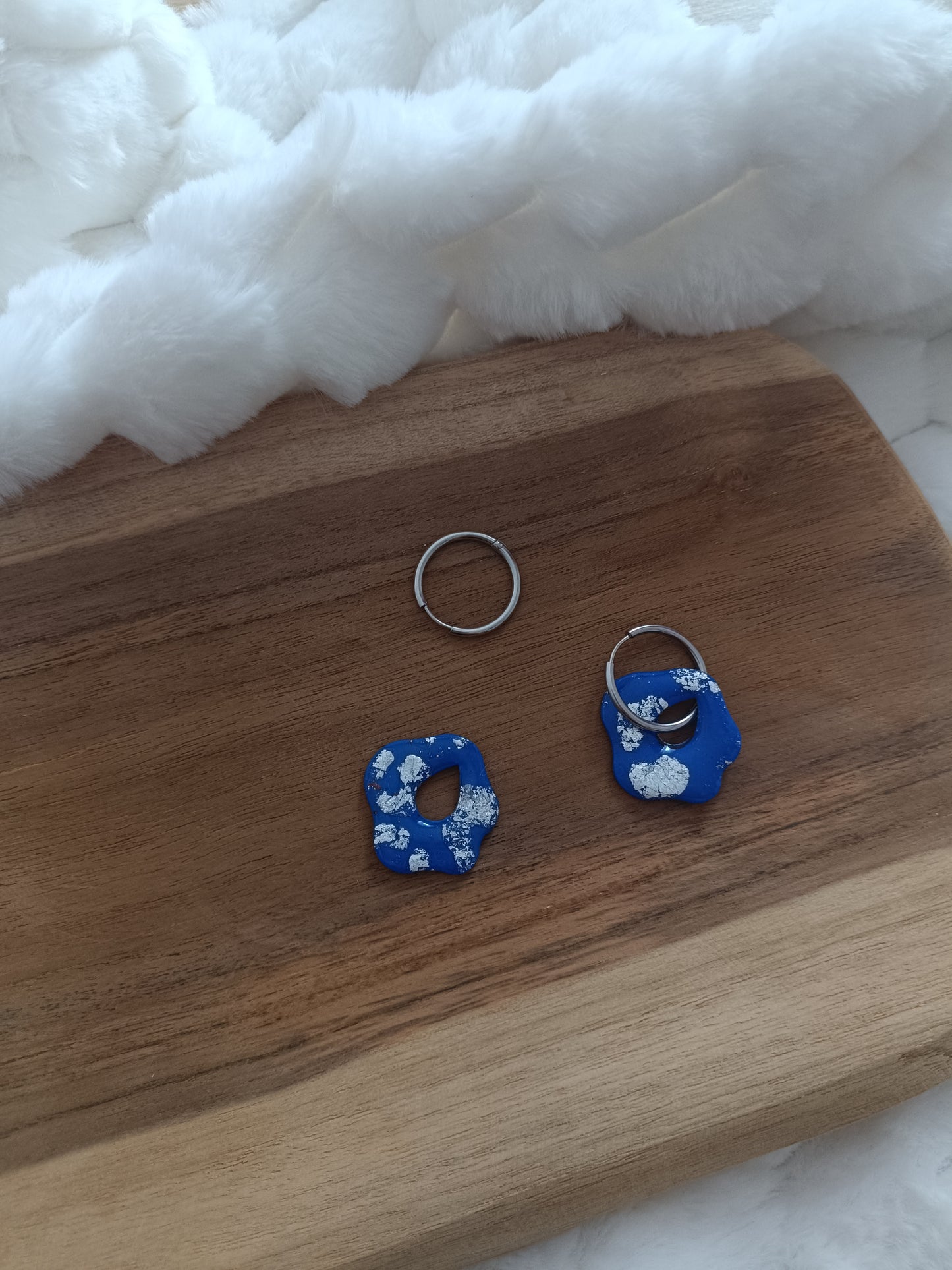 Pampilles " jade " bleu électrique et argenté