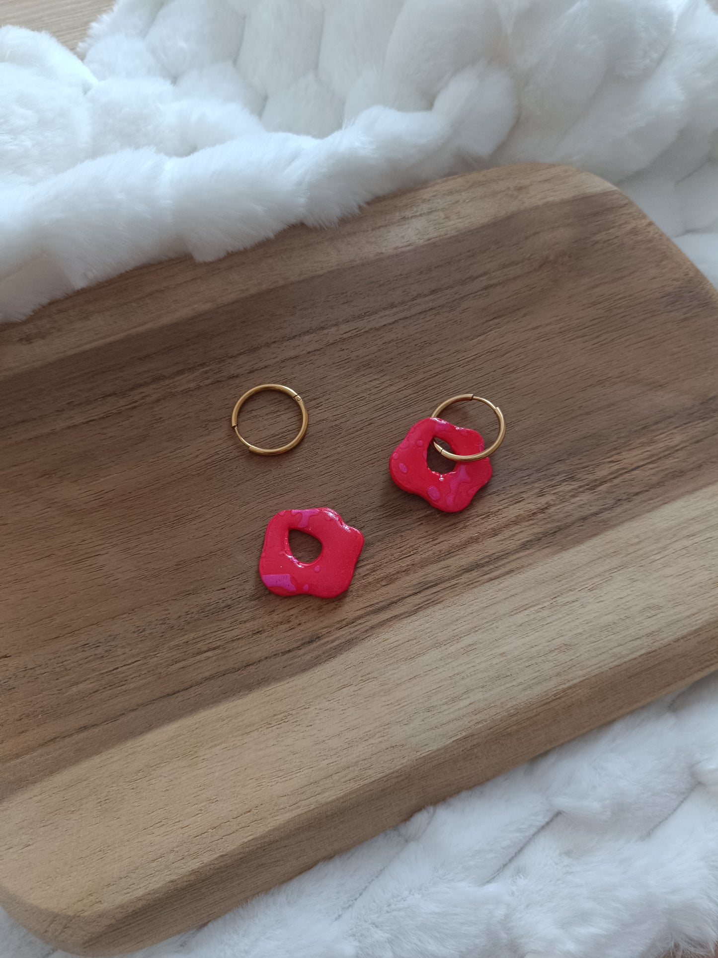 Pampille " jade " rouge motif fushia