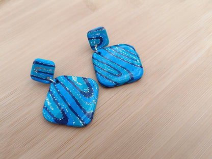 Boucles d'oreilles " alya " marbré bleu et argenté
