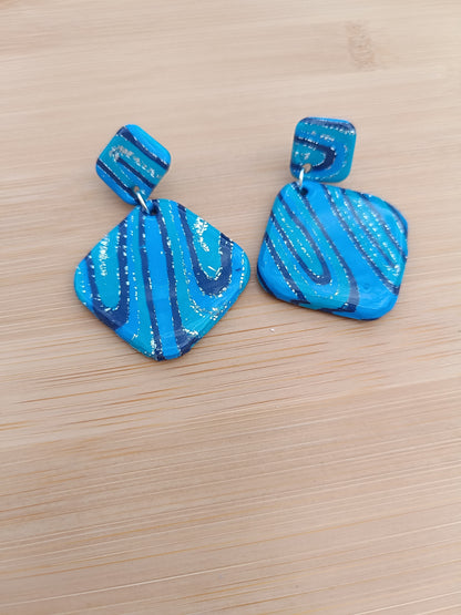 Boucles d'oreilles " alya " marbré bleu et argenté