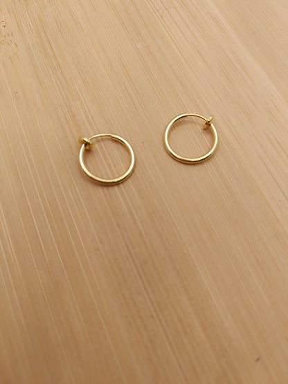 Créoles à clips dorées