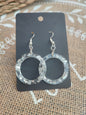 Boucles d'oreilles anneaux argenté résine epoxy