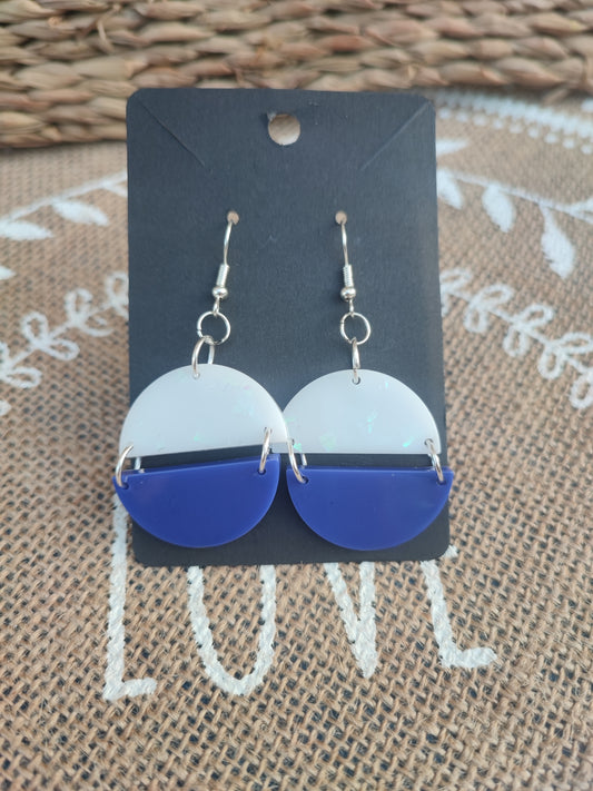 Boucles d'oreilles demi sphère bleu et blanche holographique résine epoxy