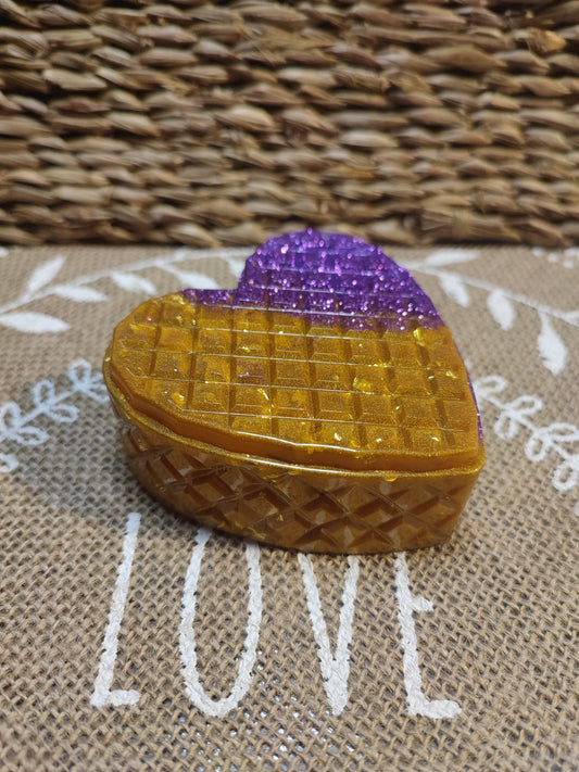 boite à bijoux coeur violette dorée résine epoxy