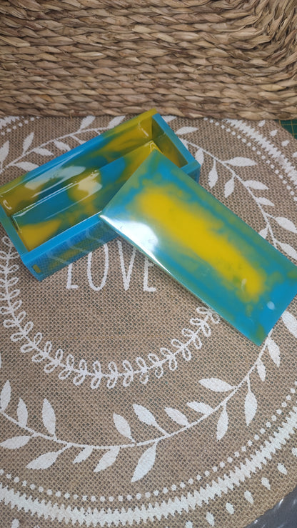 boite de rangement bleu et jaune en résine epoxy