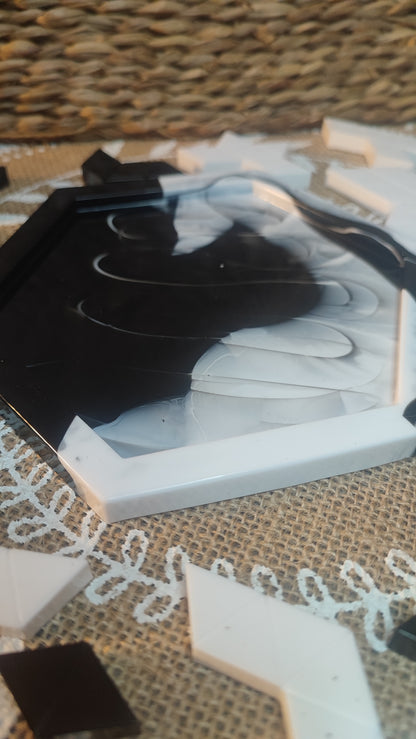 casse tête noir et blanc en résine epoxy