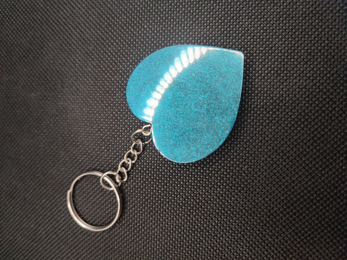 porte clé coeur résine epoxy