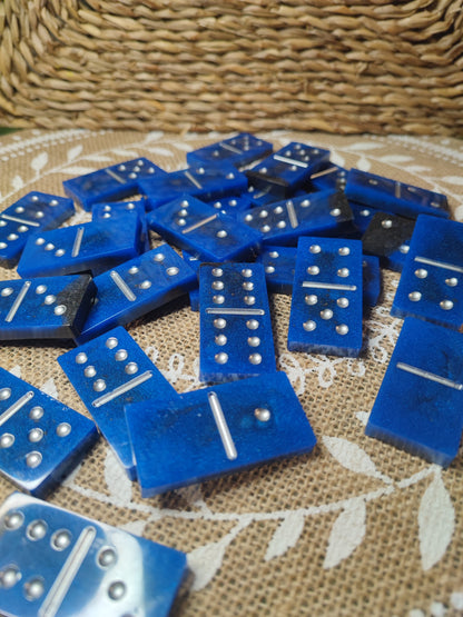 domino bleu et noir résine epoxy