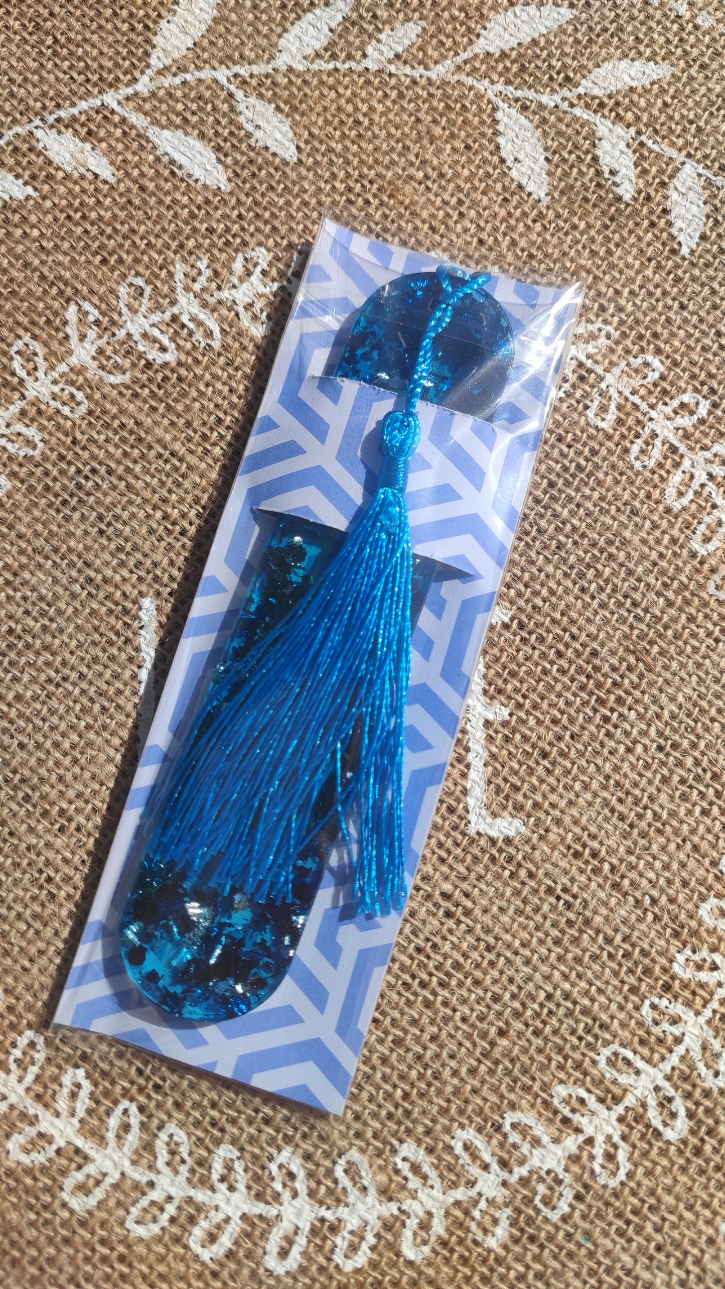 marque pages feuille noir, bleu et argenté résine epoxy